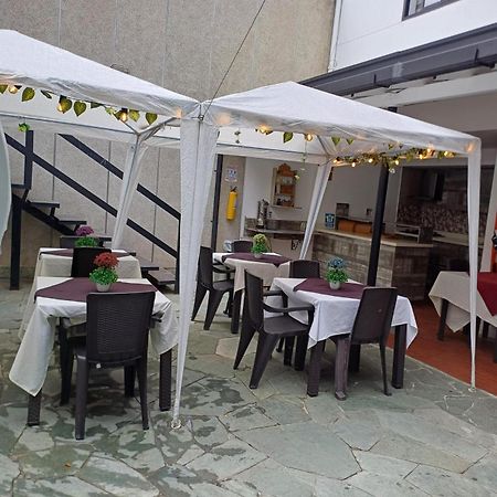 מדיין Hotel Poma Rosa מראה חיצוני תמונה