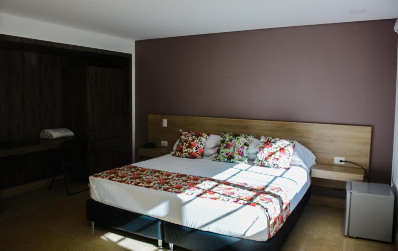 מדיין Hotel Poma Rosa מראה חיצוני תמונה