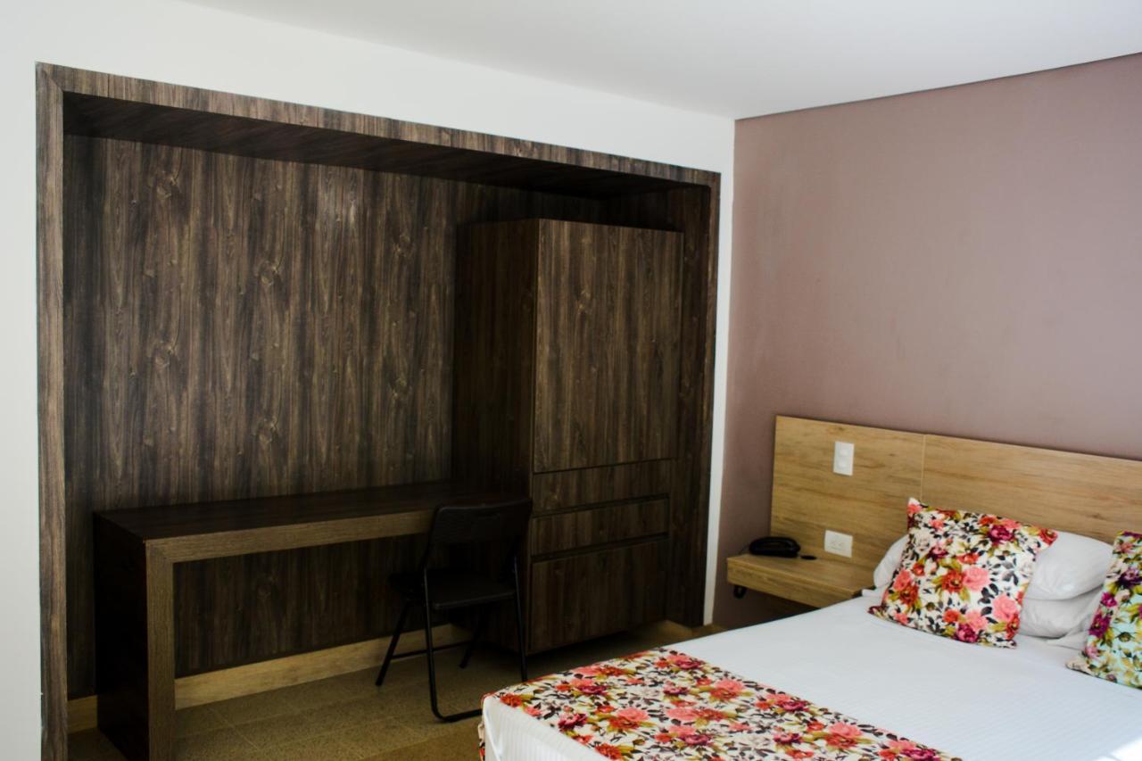 מדיין Hotel Poma Rosa מראה חיצוני תמונה
