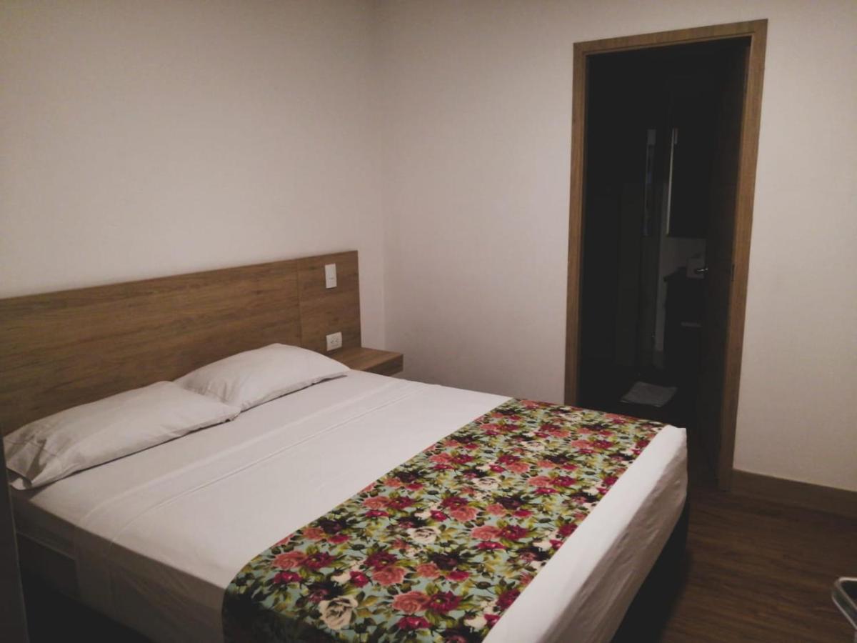 מדיין Hotel Poma Rosa מראה חיצוני תמונה