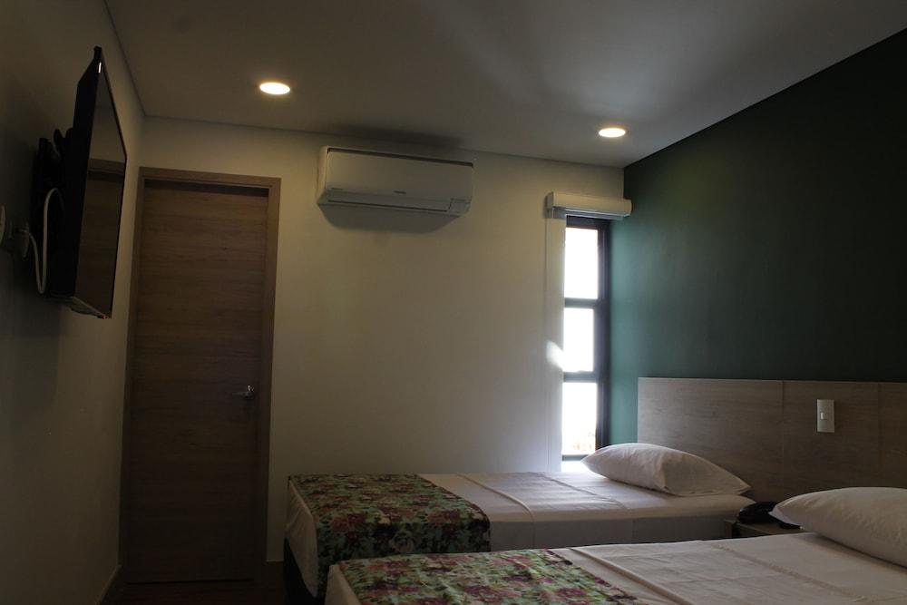 מדיין Hotel Poma Rosa מראה חיצוני תמונה