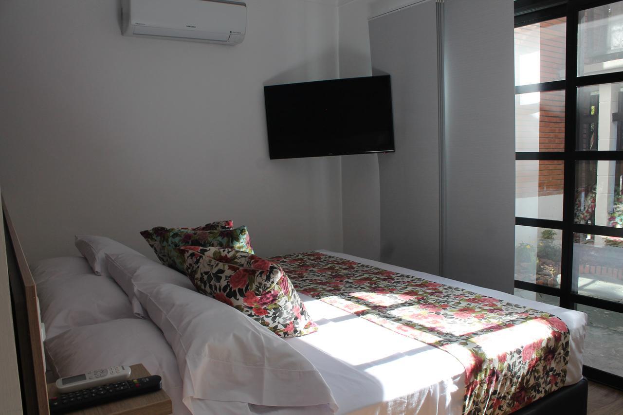 מדיין Hotel Poma Rosa מראה חיצוני תמונה